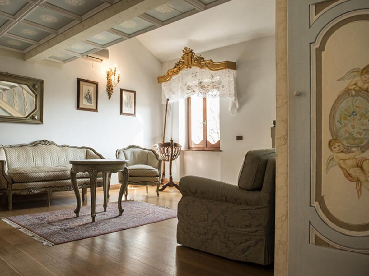 Albergo Le Case มาเชราตา ภายนอก รูปภาพ