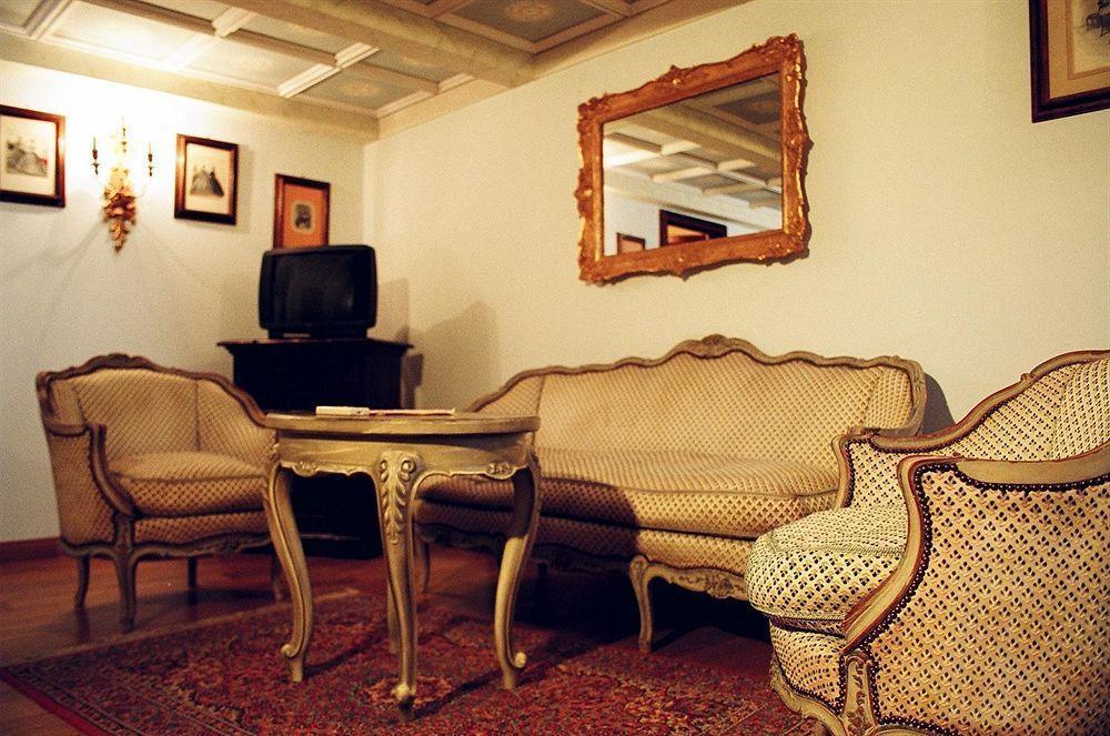 Albergo Le Case มาเชราตา ภายนอก รูปภาพ